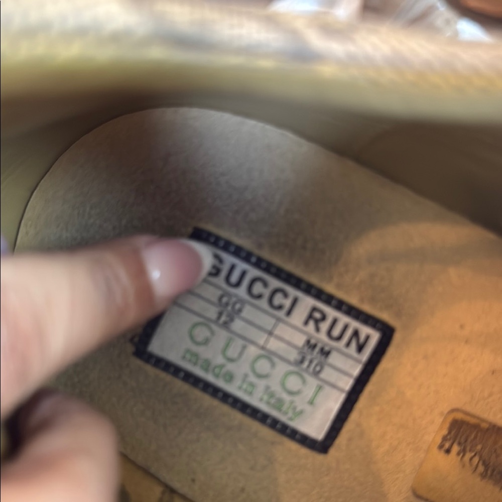 Gucci Men's Brown Designer Sneakers - Picture 4 of 8